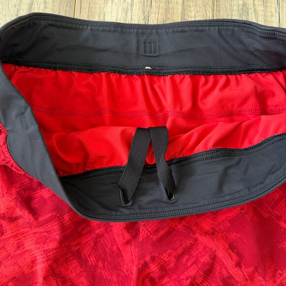 Lululemon Men's Activewear Shorts Red Black Linerless XL Stretch Long 9" Inseam - Picture 6 of 6